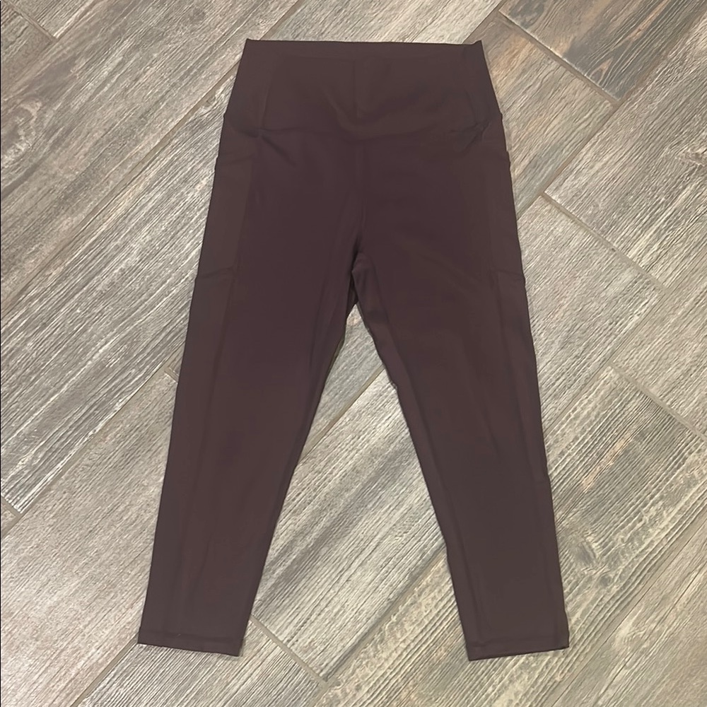 (EUC) Zyia Plum Pocket Brilliant Leggings